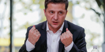 Зеленский обратился к парламенту Франции