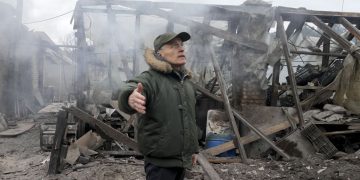 Оккупанты открыли огонь по эвакуационной колоне в Мариуполе