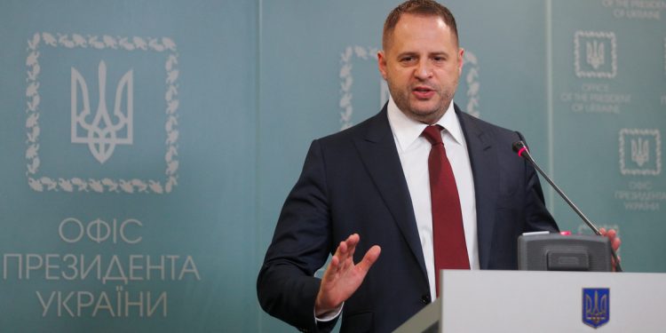 Нам необходимы истребители и системы ПВО