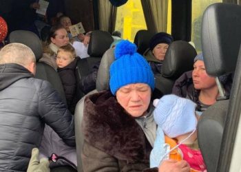 Из детского дома в Ворзеле эвакуировали почти полсотни детей