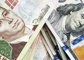 Нацбанковский курс к доллару остался на уровне