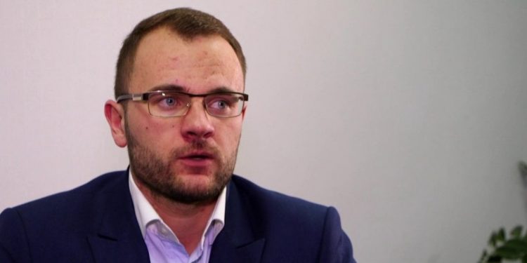 В результате обстрела аэродрома в Луцке погиб один человек