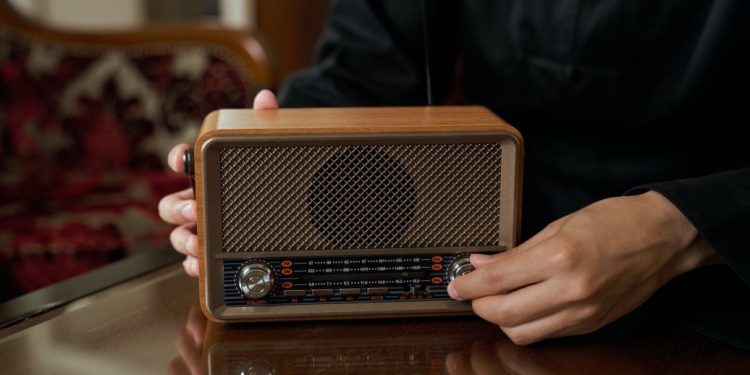 Из радио в Мариуполе полилась российская пропаганда