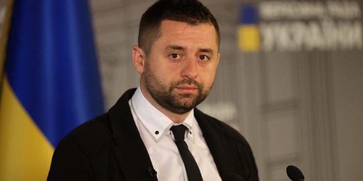 ВСУ могут использовать российскую трофейную технику и вооружение, сообщил в Facebook глава фракции “Слуга народа” Давид Арахамия.