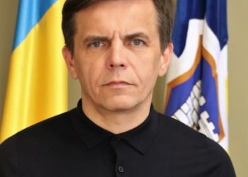 Только что был нанесён ракетный или бомбовой удар по 25-й школе города Житомир