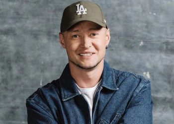 Лидер украинской группы «Бумбокс» получил ранение