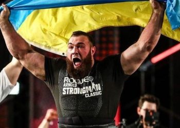 Алексей Новиков передал 100 тысяч долларов Вооруженным Силам Украины