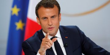 Макрон осудил слова Джо Байдена