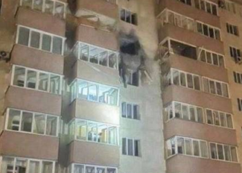 Последствия обстрелов жилых кварталов в Киеве