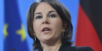 НАТО не закроет небо над Украиной