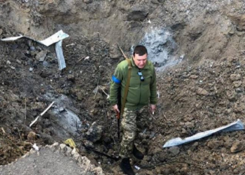 Воронка от упавшего снаряда