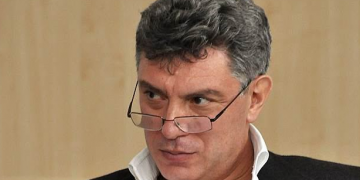 За Немцовым следили год до убийства