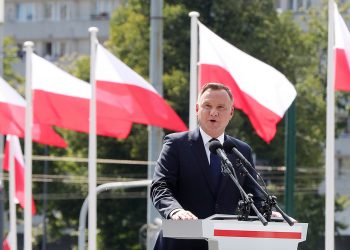 Сейм Польши объявил Путина военным преступником