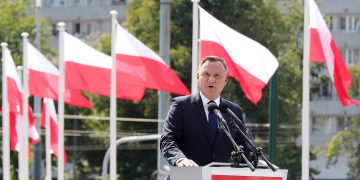 Сейм Польши объявил Путина военным преступником