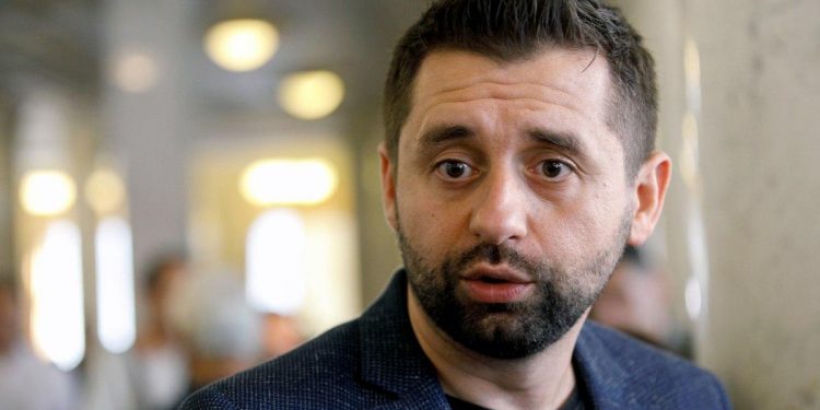 О гарантиях безопасности, нейтралитете и договоре о капитуляции