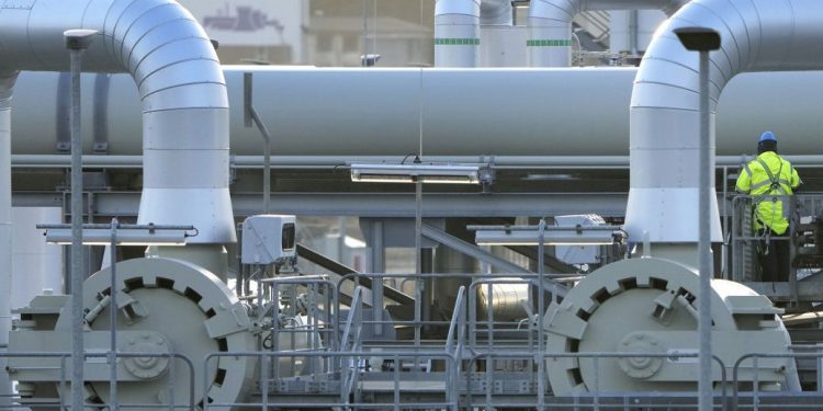 ЕС ужесточит санкции против нефтяных компаний России