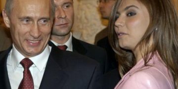 Стало известно, где Путин хоронит любовницу Кабаева и их детей