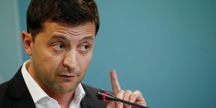 Во двор президентской дачи в Конча-Заспе упал, вероятно, обломок ракеты