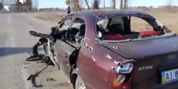 Под Макаровым вражеский БМП расстрелял автомобиль!