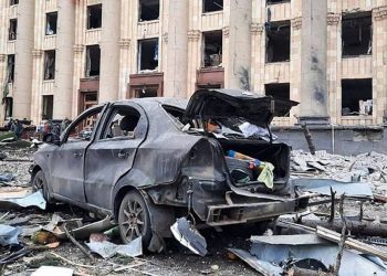 Российские террористы ежедневно убивают граждан Украины и разрушают ее дороги, мосты, дома и заводы.