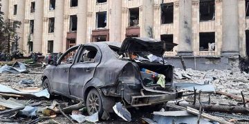 Российские террористы ежедневно убивают граждан Украины и разрушают ее дороги, мосты, дома и заводы.