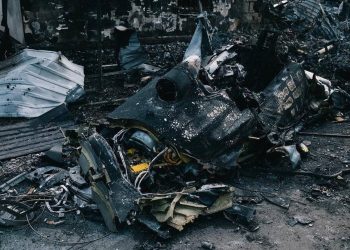 Останки российского СУ-27, сбитого над Киевом.