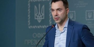 Киев окружить невозможно