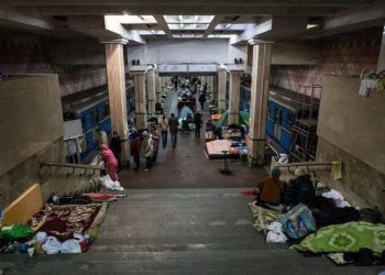 Люди в харьковском метро