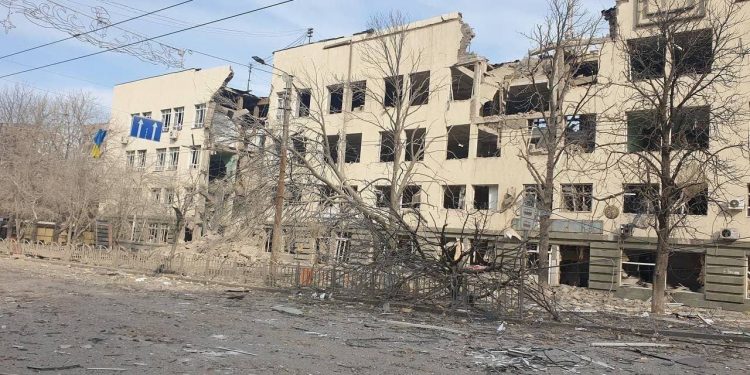 Мариуполь. Город под обстрелами