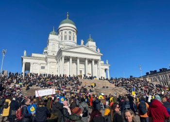 Хельсинки. Многотысячный митинг в поддержку Украины.