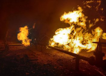 Вражеские ракеты попали в установку комплексной подготовки газа