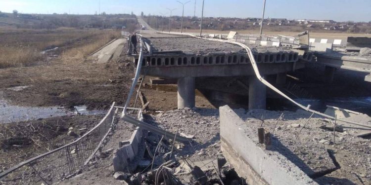 Транспортное сообщение между Запорожьем и Энергодаром утрачено.