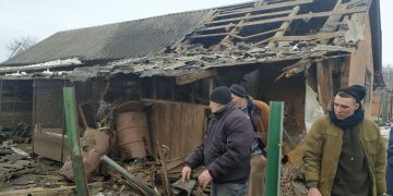 Из артиллерии обстреляли дома в поселке Низы