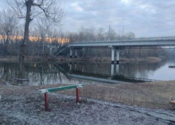 Взорван мост через Северский Донец около села Богородичное.