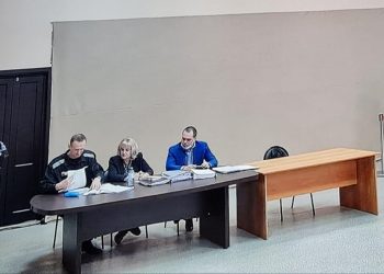 Начинается суд над Навальным