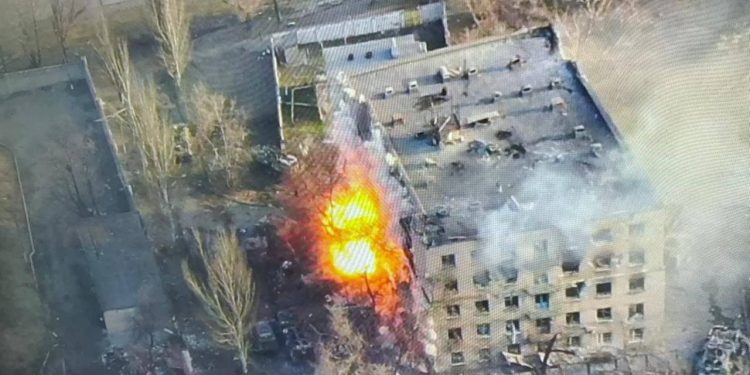 Уничтожение оккупантов полком “Азов”