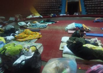 Первые беженцы из Мариуполя