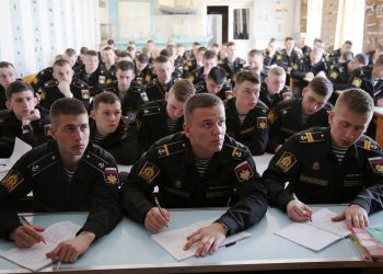 РФ досрочно выпустит курсантов, чтобы отправить их на Украину