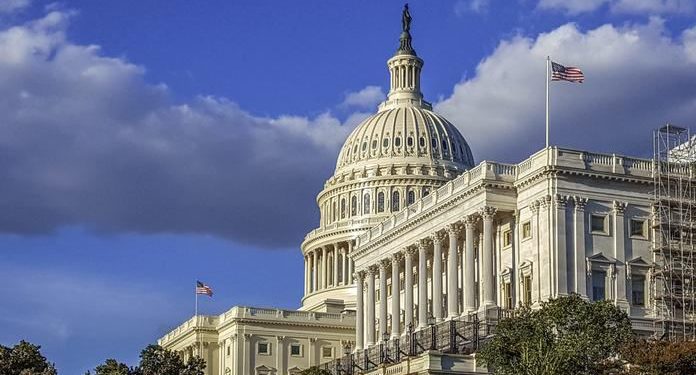 Одобрен законопроект об остановке торговых отношений с Россией