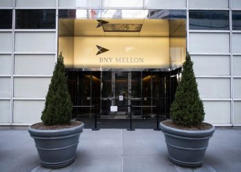 Старейший банк США приостановил инвестиции в ценные бумаги РФ