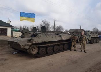 Украинские десантники захватили технику оккупанта.