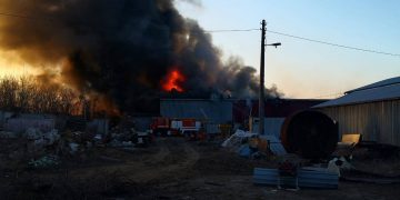 Последствия обстрелов в Святошинском районе Киева