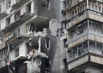 Жизнь в Мариуполе после обстрелов