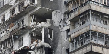 Жизнь в Мариуполе после обстрелов