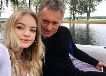 Дочь Пескова «расстроена» введенными санкциями