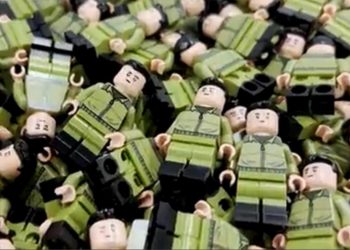 Фигурки LEGO Зеленского заработали для Украины 145 тысяч долларов