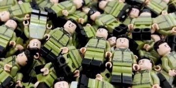 Фигурки LEGO Зеленского заработали для Украины 145 тысяч долларов
