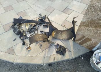 Осколки ракет попали в жилые кварталы