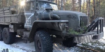 Ценный трофей – бортовой военный грузовик «Урал ТК6А-001»