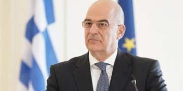 Никос Дендиас лично сопроводит гуманитарную миссию в Мариуполь